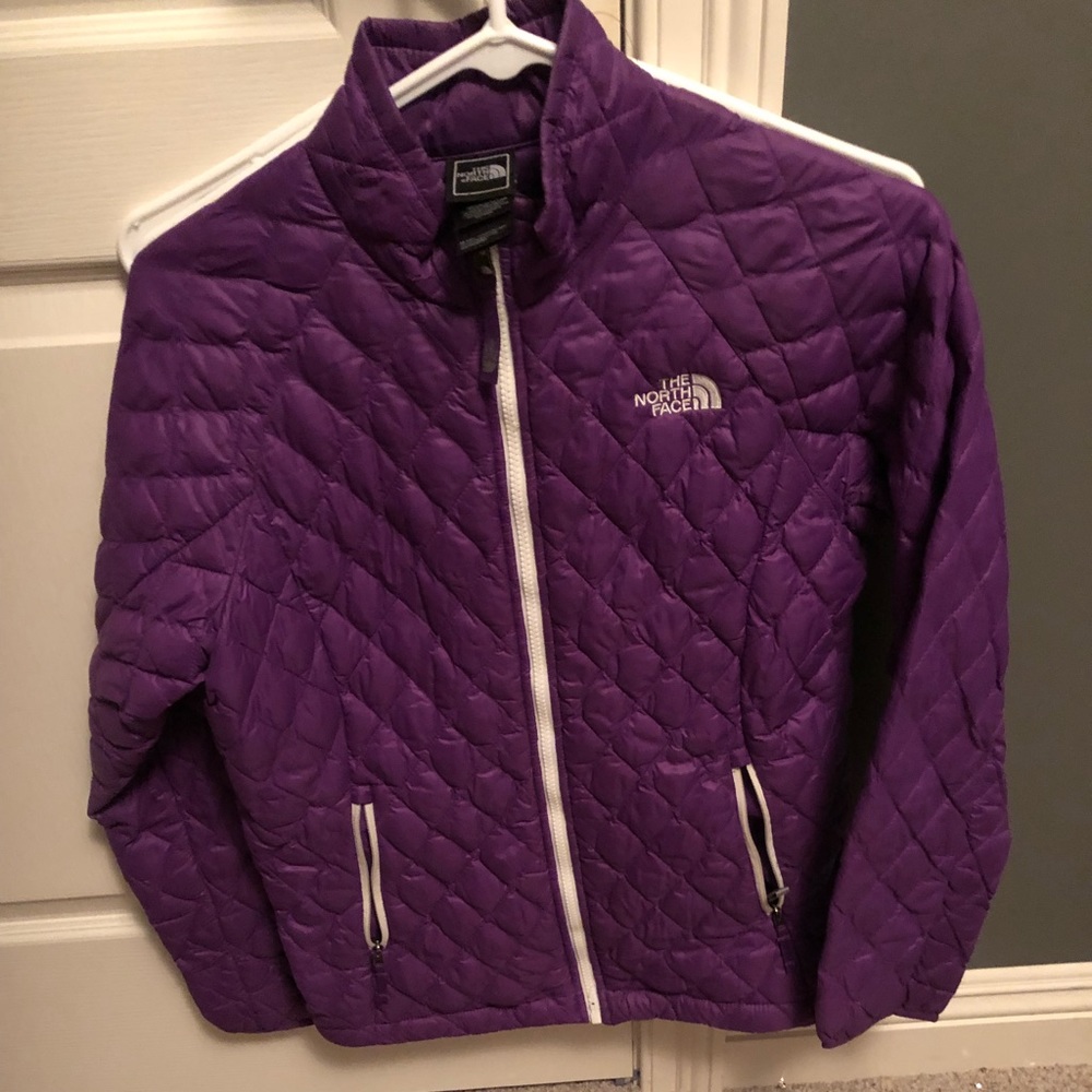 Purple thin North Face winter coat ❄️